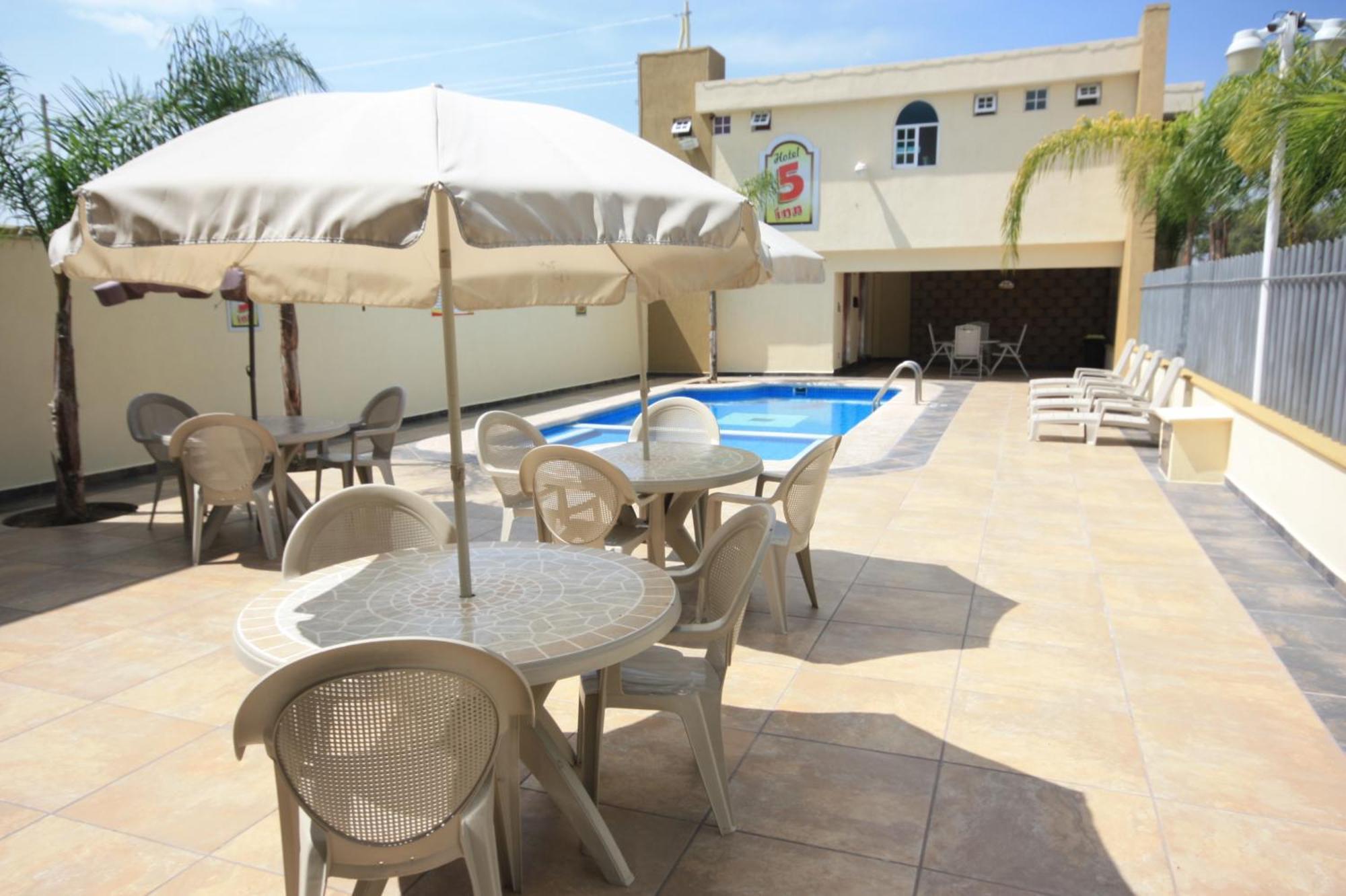 Hotel 5 inn Silao Buitenkant foto