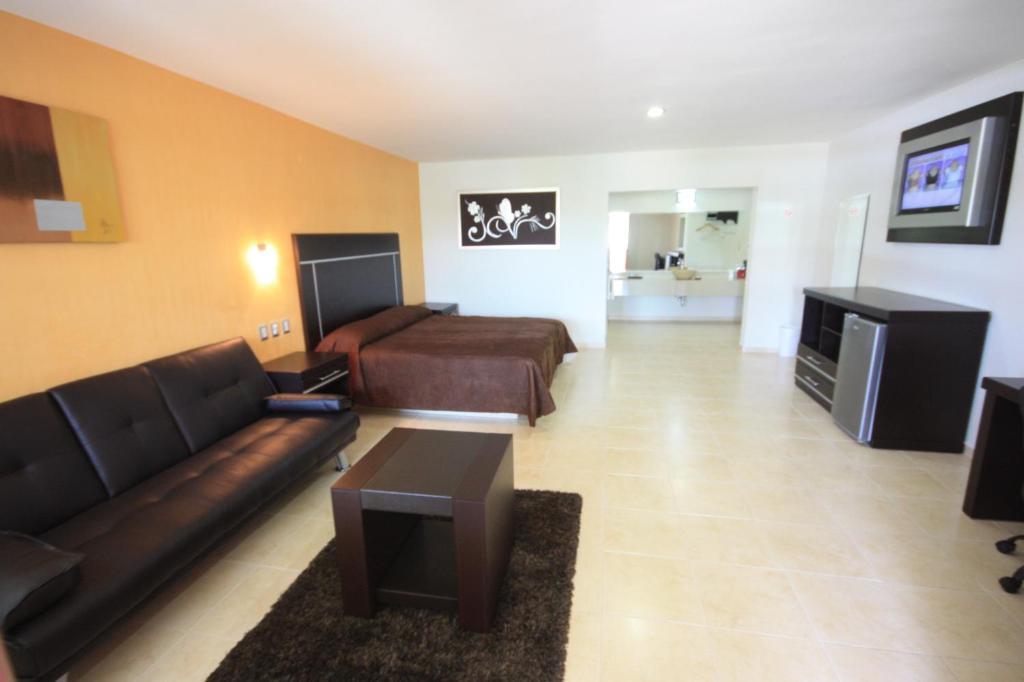 Hotel 5 inn Silao Buitenkant foto