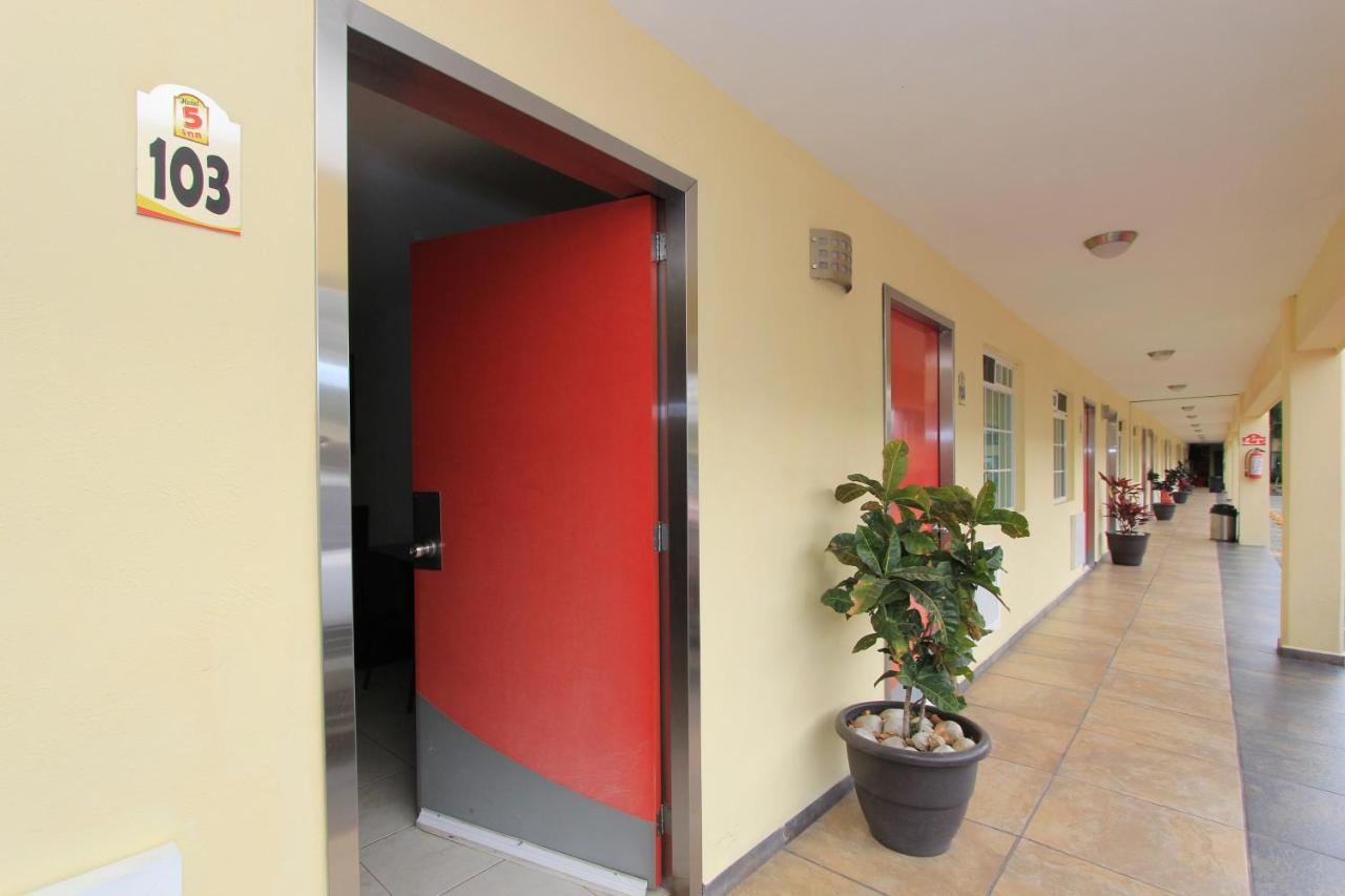 Hotel 5 inn Silao Buitenkant foto